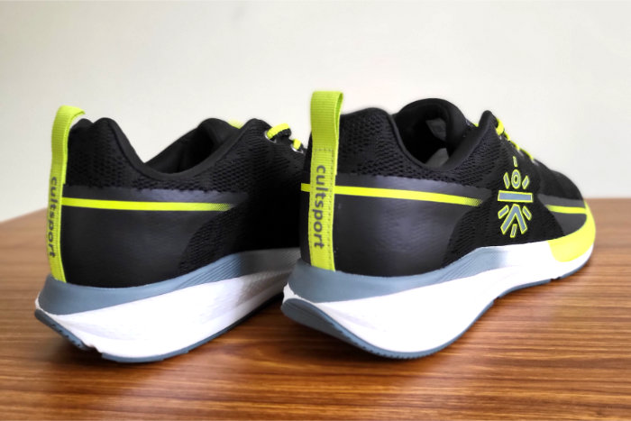 Heel support is excellent, and locks well