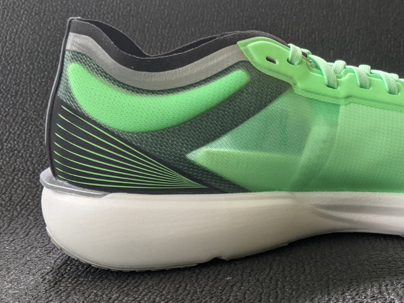 Single layer midsole with Nitro Foam