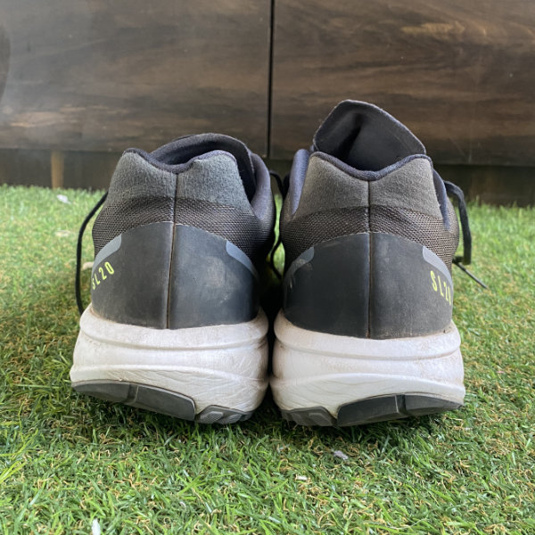 Heel has good padding and is comfortable